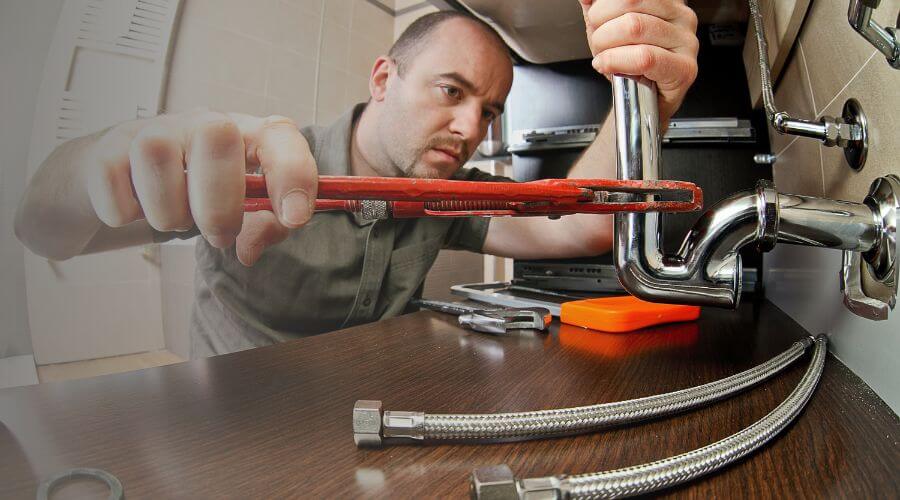 Expert burst pipe repair services in Osgood, IN